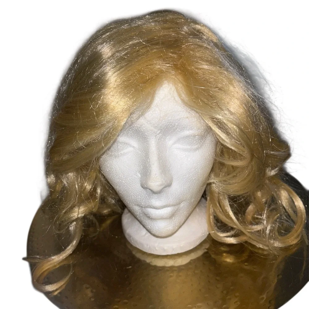 Blonde Barbie curly hair wig - Picture 14 of 14